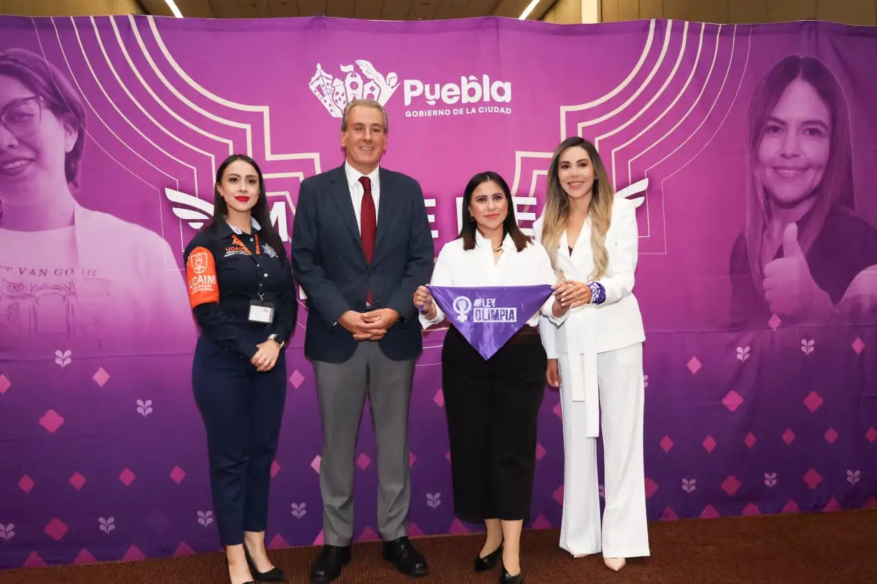 Olimpia Coral lleva a Puebla la defensa de las mujeres frente a la violencia digital