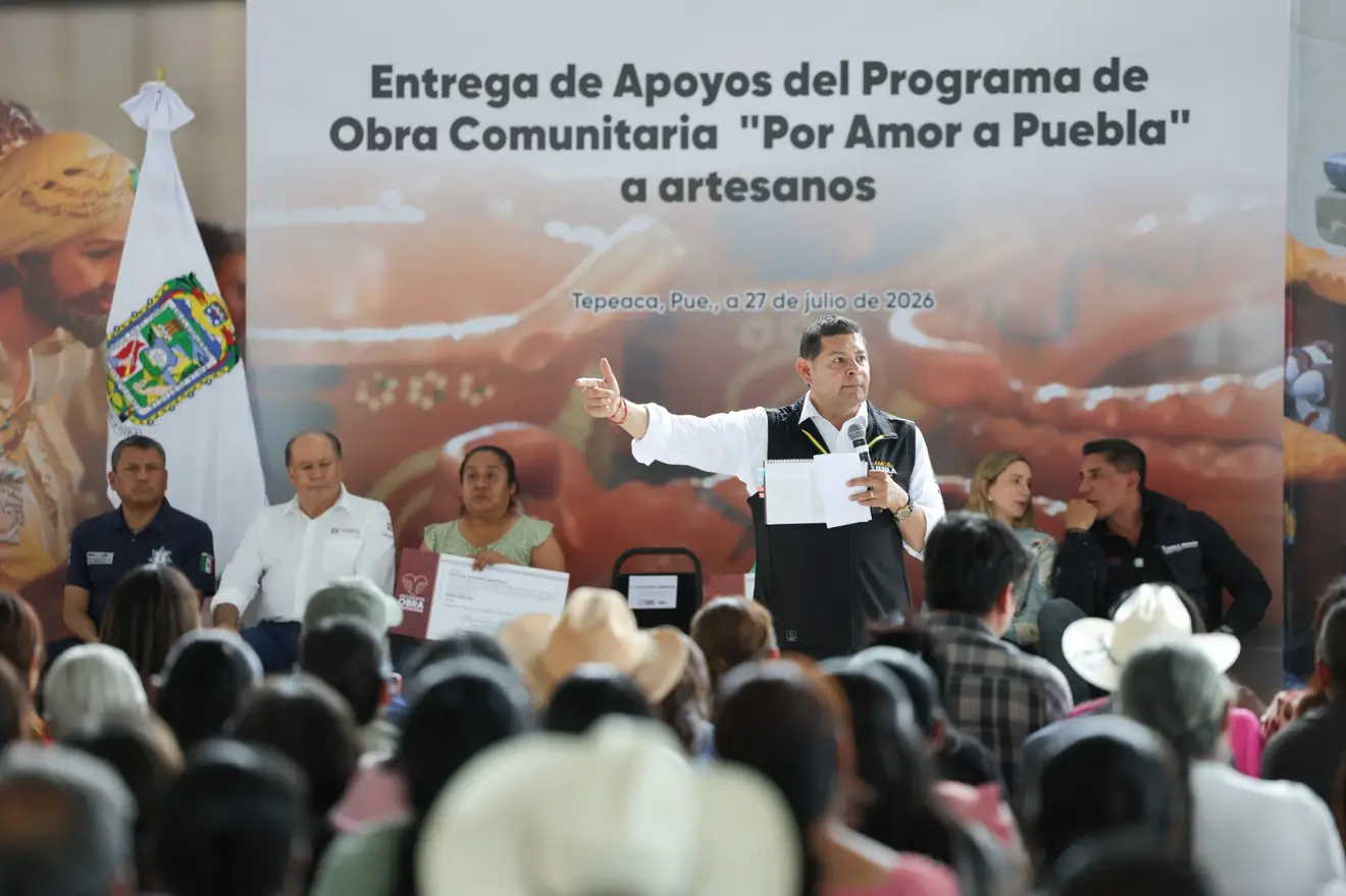 Armenta destina más de 4.5 millones de pesos para impulsar a artesanos poblanos