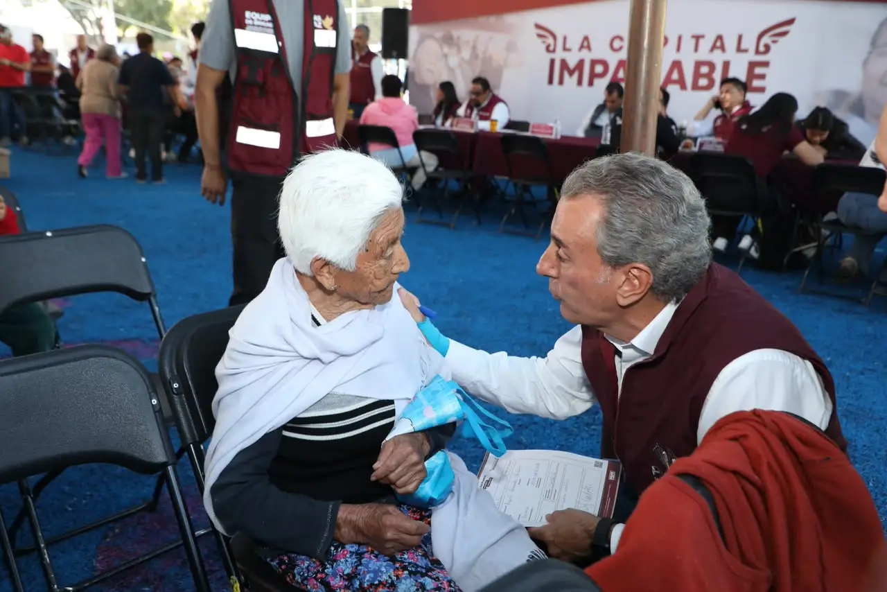 Pepe Chedraui lleva atención ciudadana y servicios federales a Xonaca