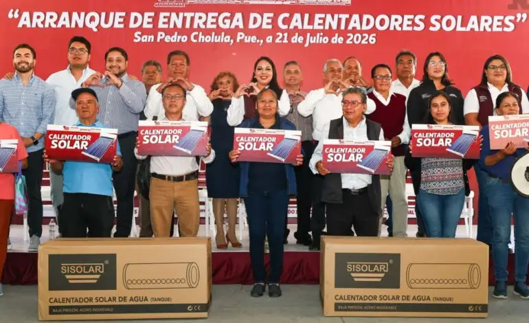 Tonantzin entrega 2 mil calentadores solares y beneficia a más de 10 mil cholultecas