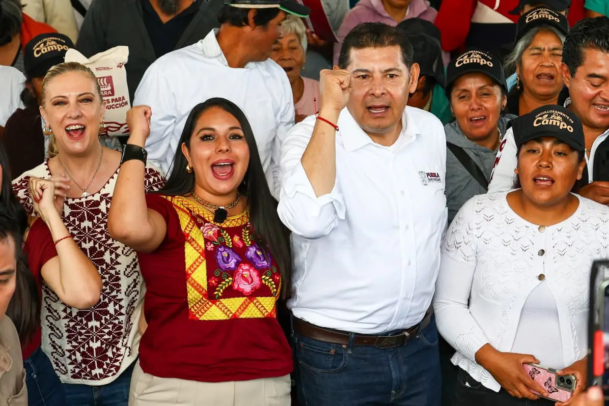 Armenta anuncia hospital, nueva carretera y bachillerato tecnológico para San Pedro Cholula