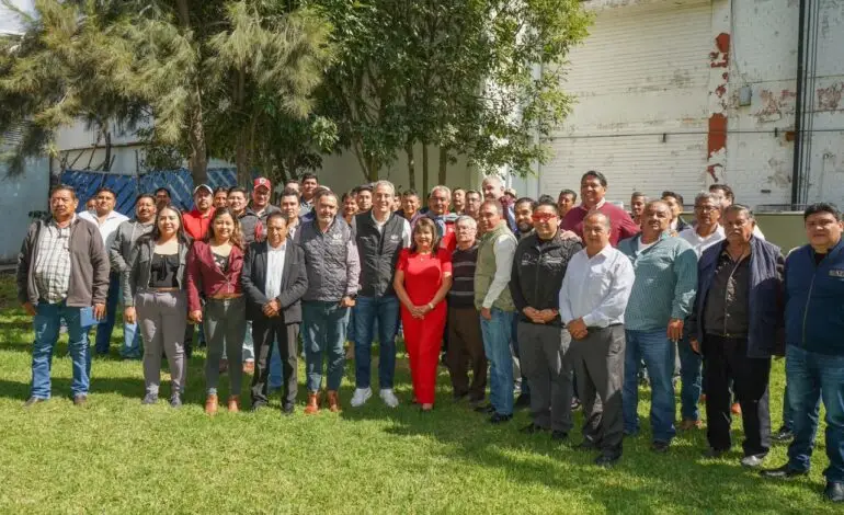 Pepe Chedraui revisa operación del Rastro Municipal con introductores de ganado