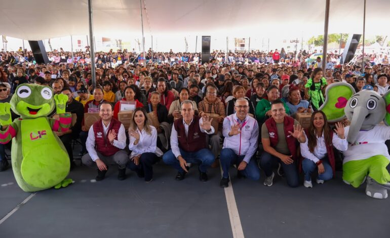 Entrega Pepe Chedraui más de 10 mil despensas a familias del sur de Puebla