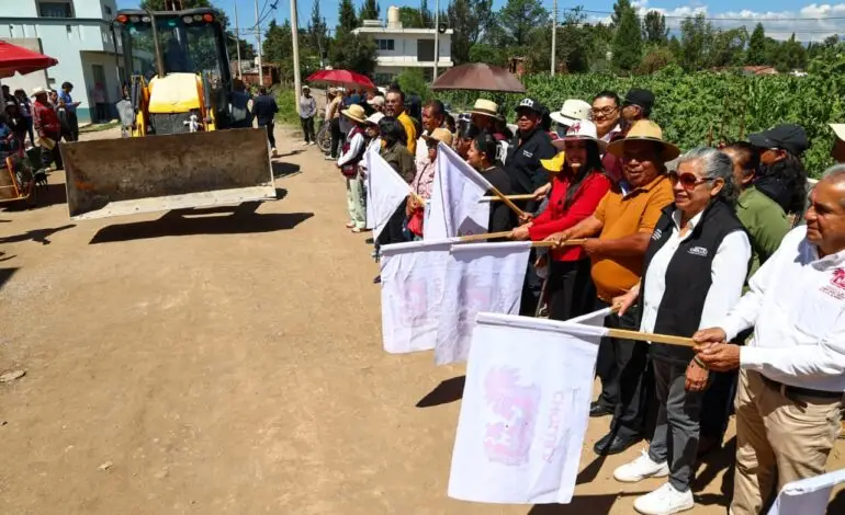 Tonantzin Fernández arranca pavimentación en San Juan Tlautla tras años de petición vecinal