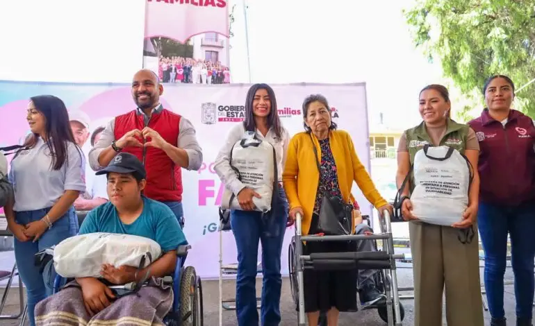 SEDIF lleva apoyos alimentarios y servicios a familias de San Francisco Totimehuacán