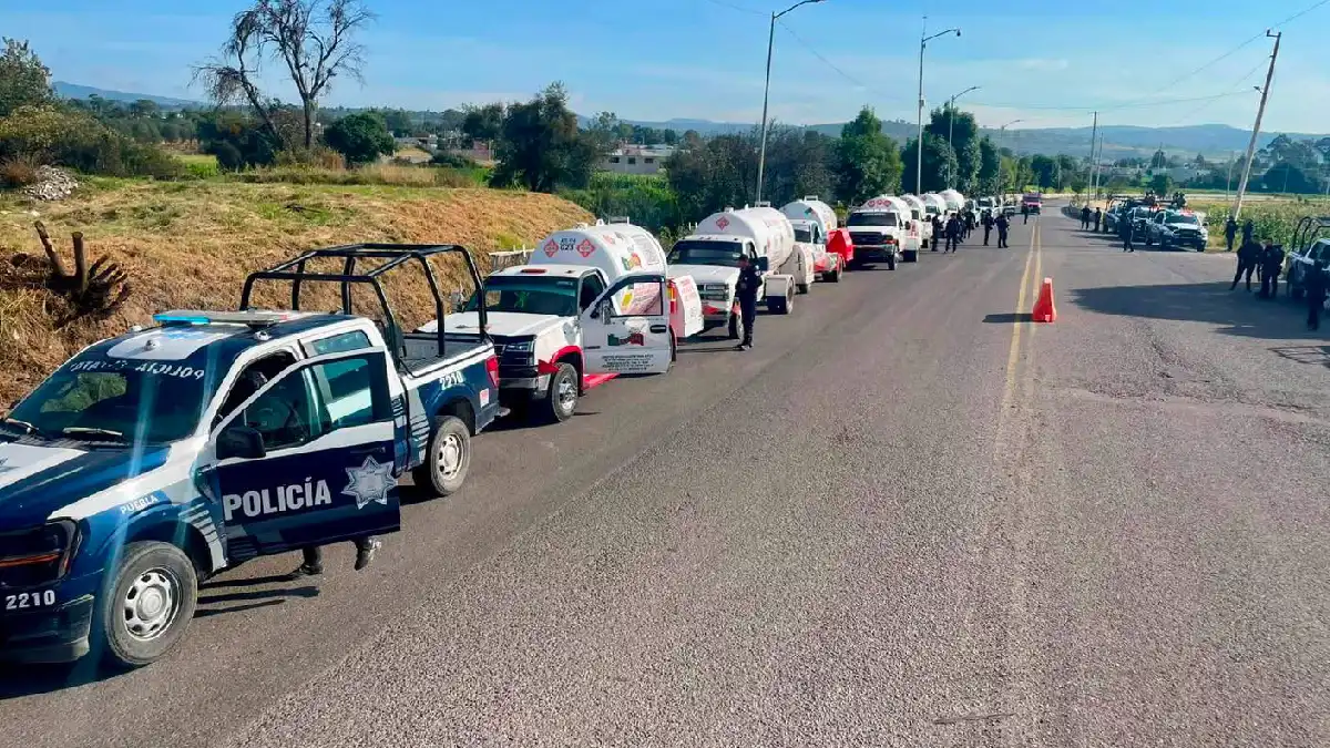 Golpe al huachicol en El Verde: recuperan 21 mil 600 litros y aseguran siete pipas