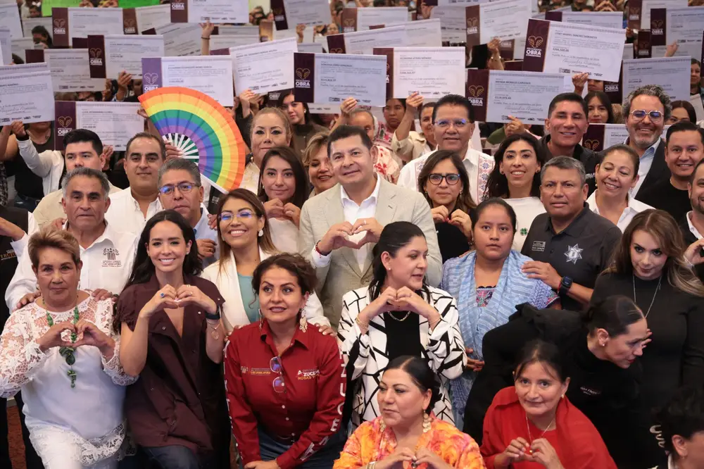Diputados gestionan 319 obras comunitarias en Puebla; inversión supera 39 millones