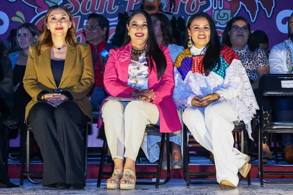 Mijares abre la Feria Milenaria de Cholula ante miles; Tonantzin Fernández inaugura la edición 76