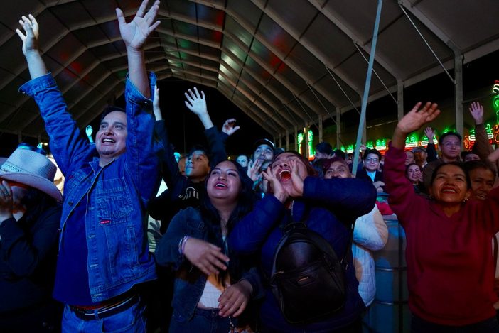 La Apuesta y Junior Klan desatan la fiesta en la Feria Milenaria de Cholula