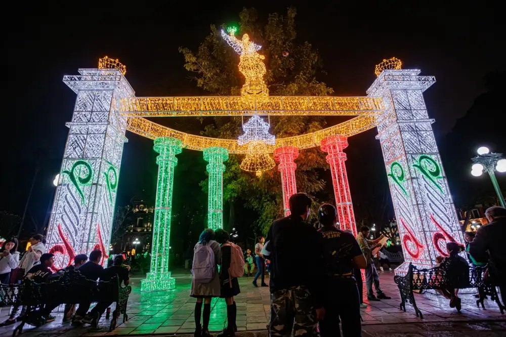 Fiestas patrias dejarían 200 millones de pesos en Puebla capital; esperan 200 mil visitantes