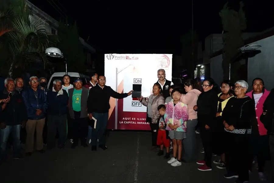 Colonia Historiadores alcanza cobertura total de alumbrado modernizado