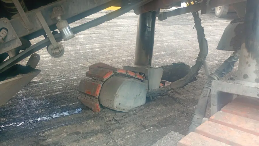 Maquinaria pesada daña red hidráulica en la 18 Poniente; Agua de Puebla repara de inmediato
