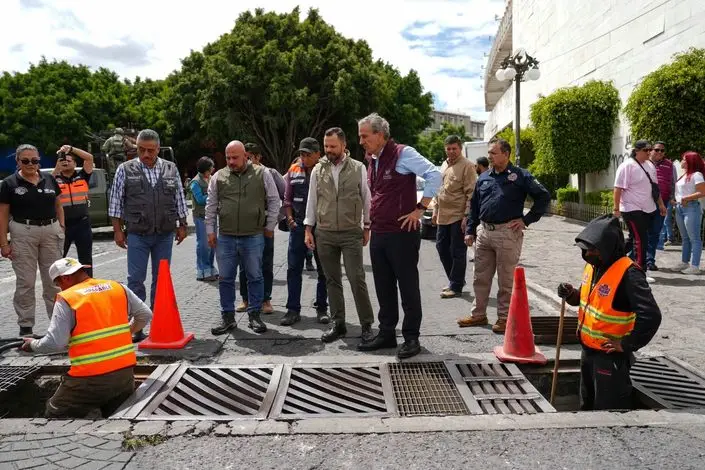 Modernizan captación pluvial en bulevar 5 de Mayo; intervienen 23 puntos inundables