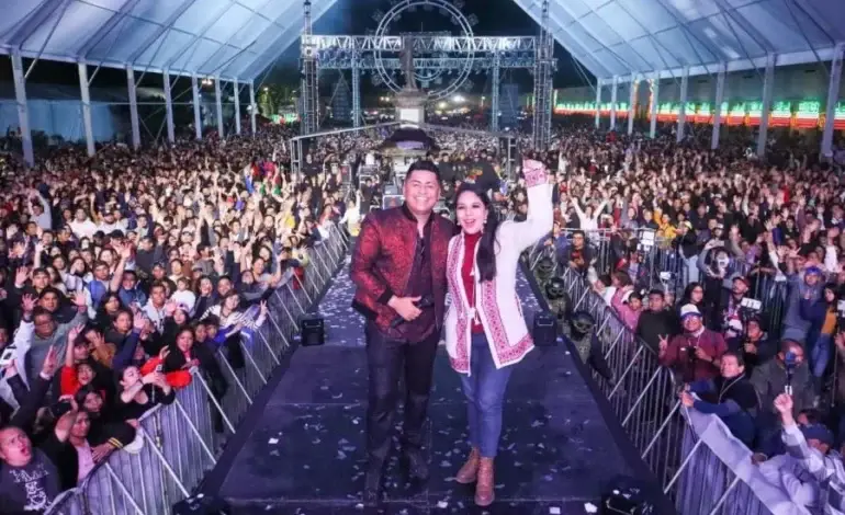 Cholula cambió campanas por bocinas: Sonido Famoso abarrotó la Plaza de la Concordia