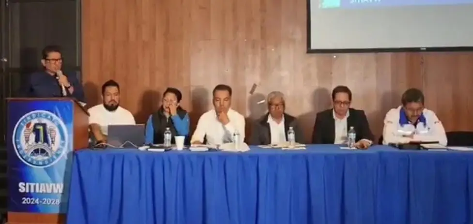 Volkswagen Puebla da de baja a 786 trabajadores; 611 esperan volver con el Golf en 2027