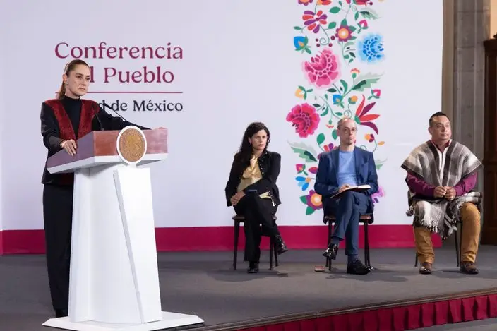 Sheinbaum presenta decreto para obligar a plataformas a retirar contenidos violentos para menores