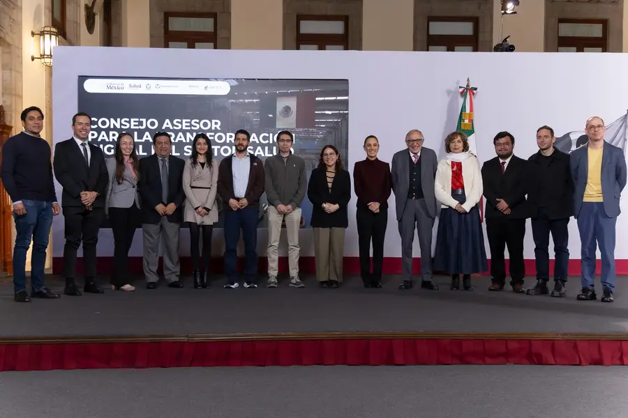 Sheinbaum apuesta por inteligencia artificial para combatir el desabasto de medicamentos en México