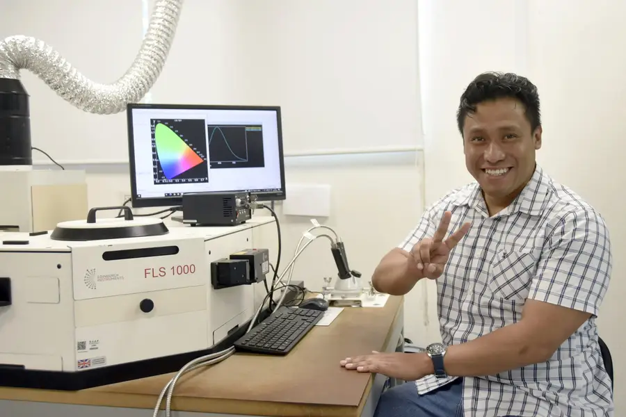 Científico de la BUAP recibe premio nacional por innovaciones en iluminación y tecnología óptica