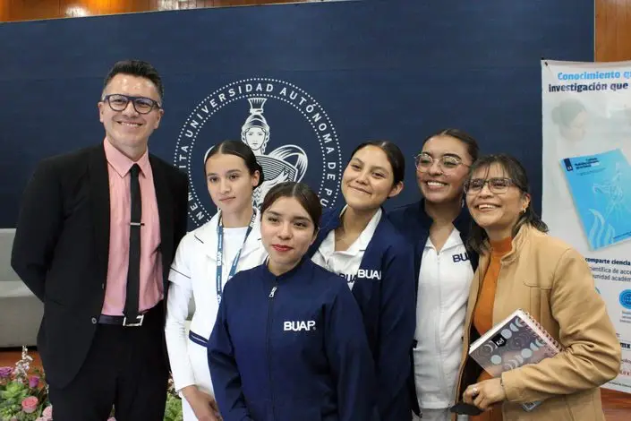 Facultad de Enfermería BUAP presenta nueva edición de revista científica sobre cuidado de la salud