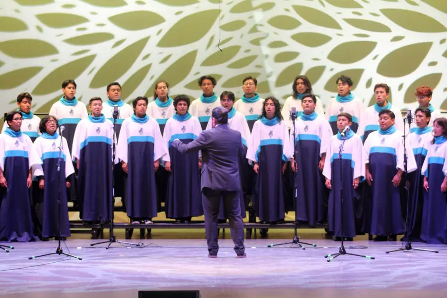 Coro Lobos BUAP lleva su talento a Colombia y debuta en festival internacional de Medellín