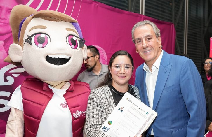 Certifican a 19 personas para cuidar a adultos mayores en Puebla; solo dos son hombres