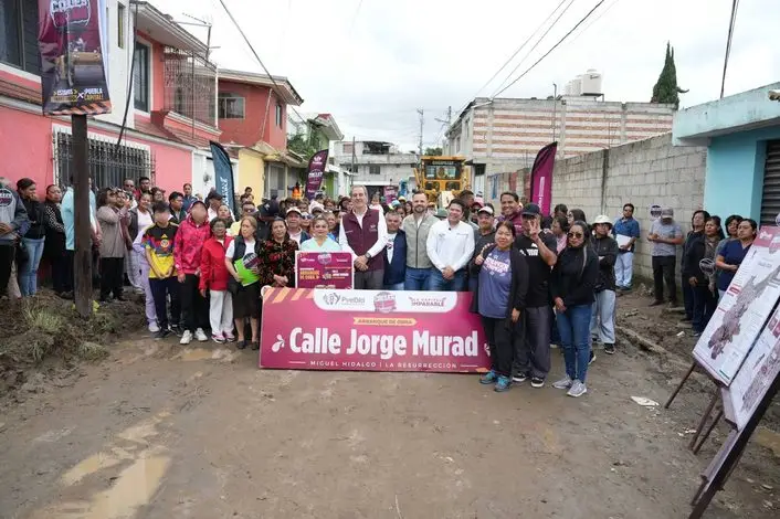 Puebla inicia pavimentación de la calle Jorge Murad en La Resurrección