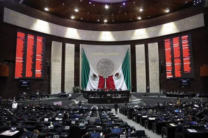Diputados endurecen controles contra factureras; oposición advierte riesgos para empresas