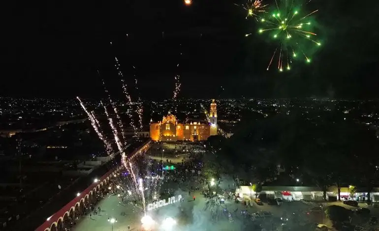 Más de 10 mil personas llenan de color y tradición el Desfile de Animeros en San Pedro Cholula