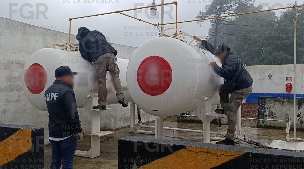 Catean estación de gas LP en Zacatlán; aseguran 6 mil 485 litros y armas
