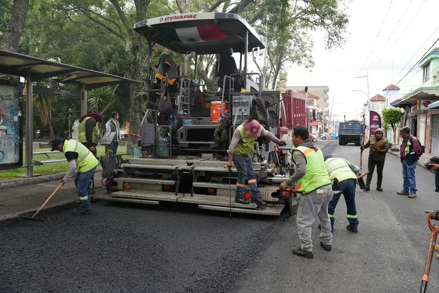 Rehabilitan 16 de Septiembre con Tren Capitalino; intervención supera 15 mil m²